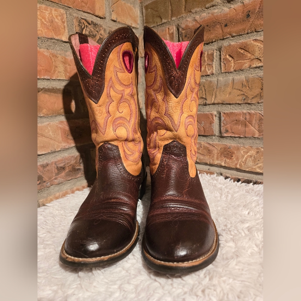 Ariat Womans Boots Size 10B